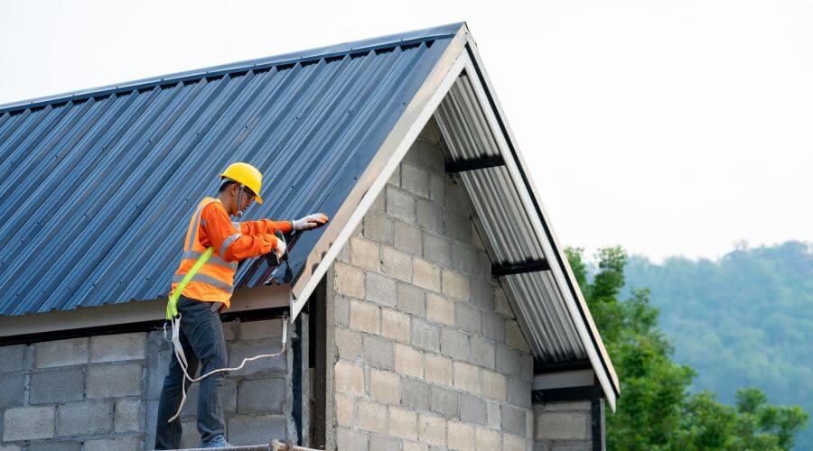 Professional gutter cleaning in Cisco, GA